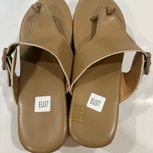 Stylish Tan Women's Sandals